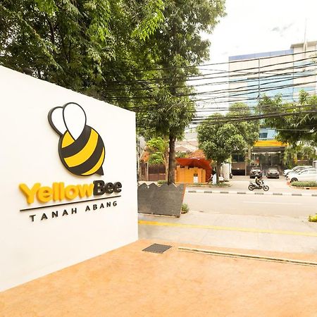 Yellow Bee Tanah Abang Jakarta Buitenkant foto